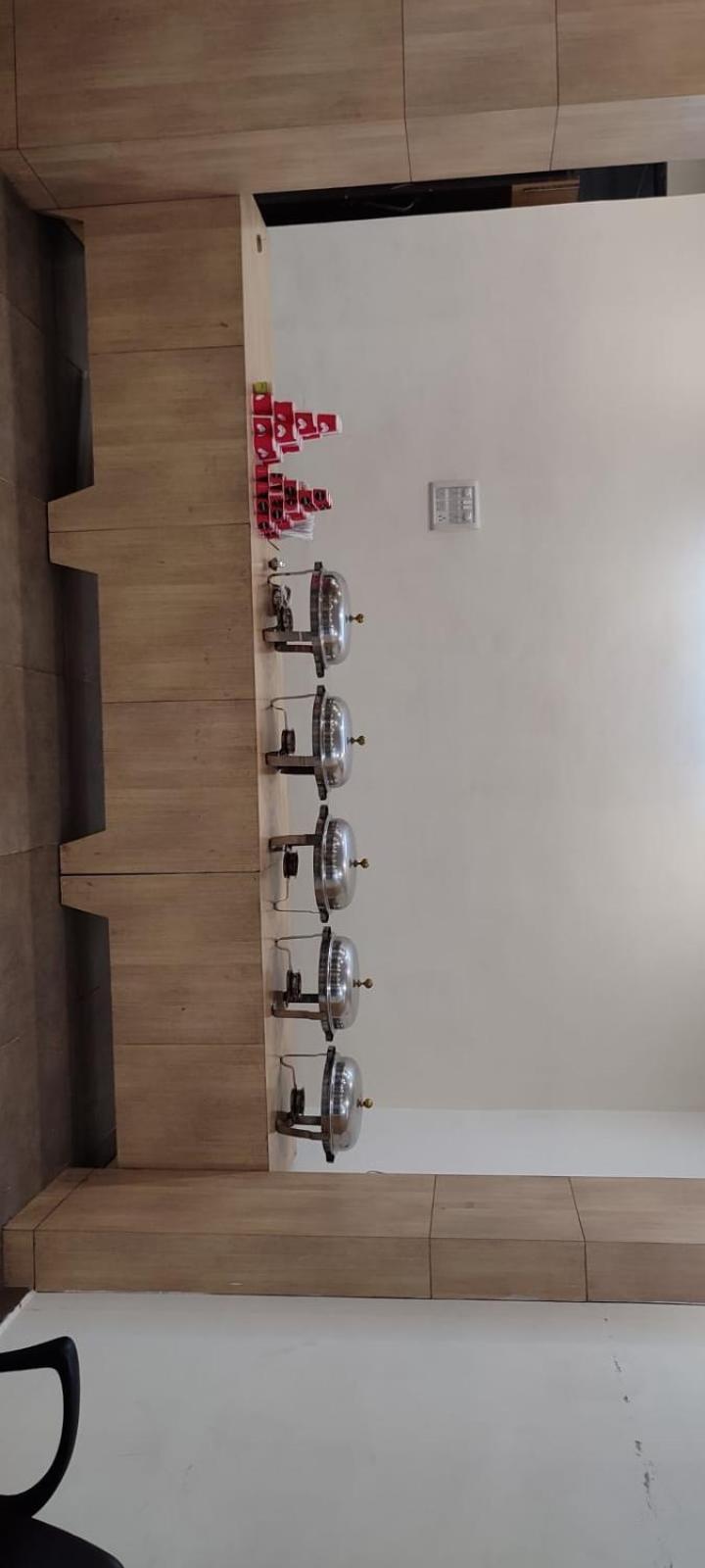 Hotel Metro Lucknow Zewnętrze zdjęcie